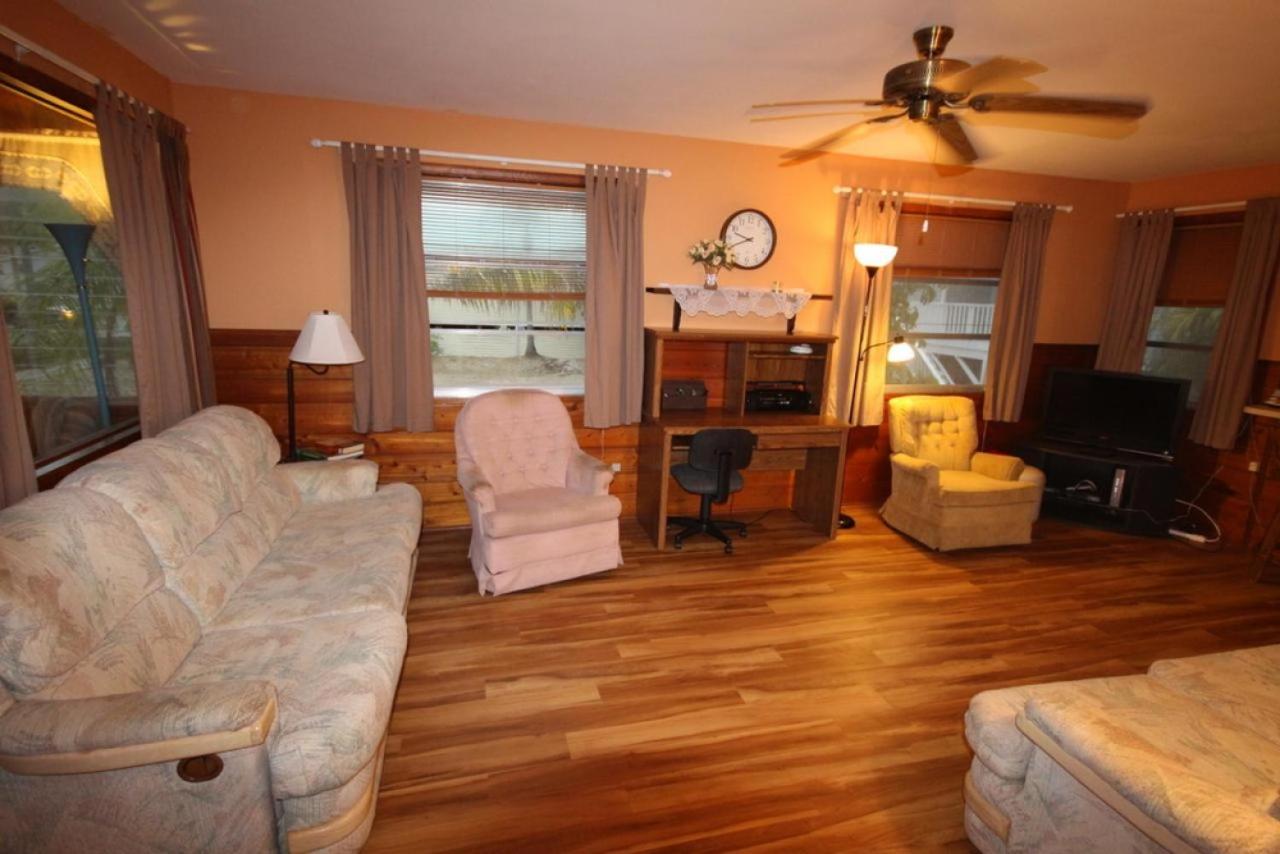 749 Estero Blvd. Main image 2